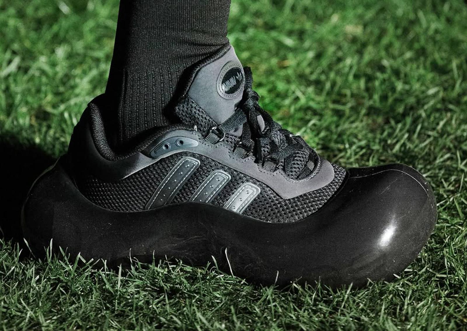 AVAVAV x adidas Moonrubber Megaride Black Lateral