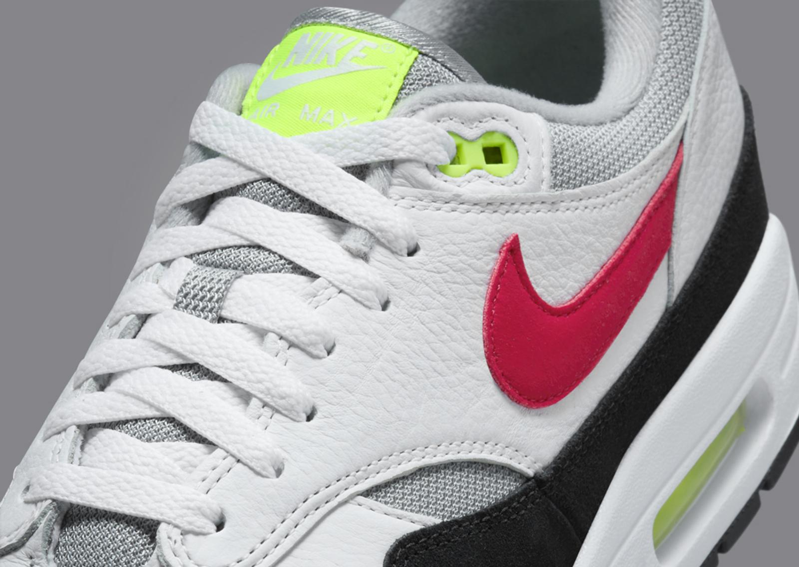 Nike Air Max 1 Chili Volt Tongue