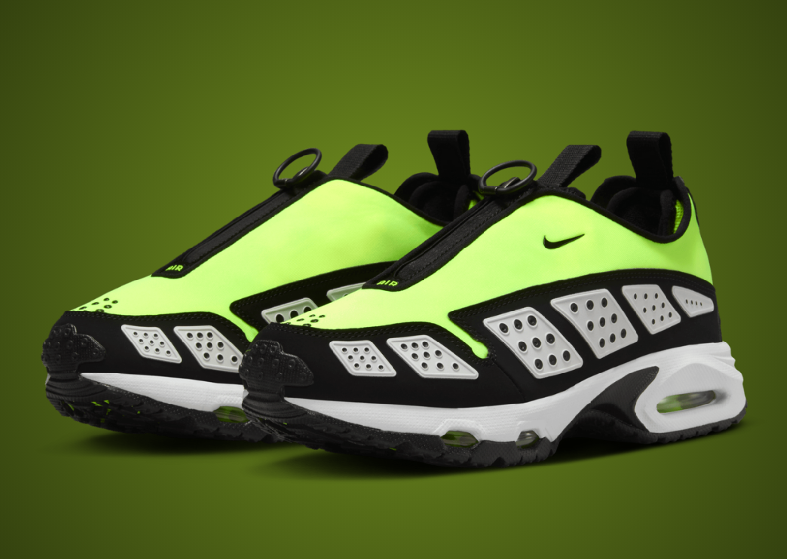 Nike Air Max Sunder Highlighter Green Angle