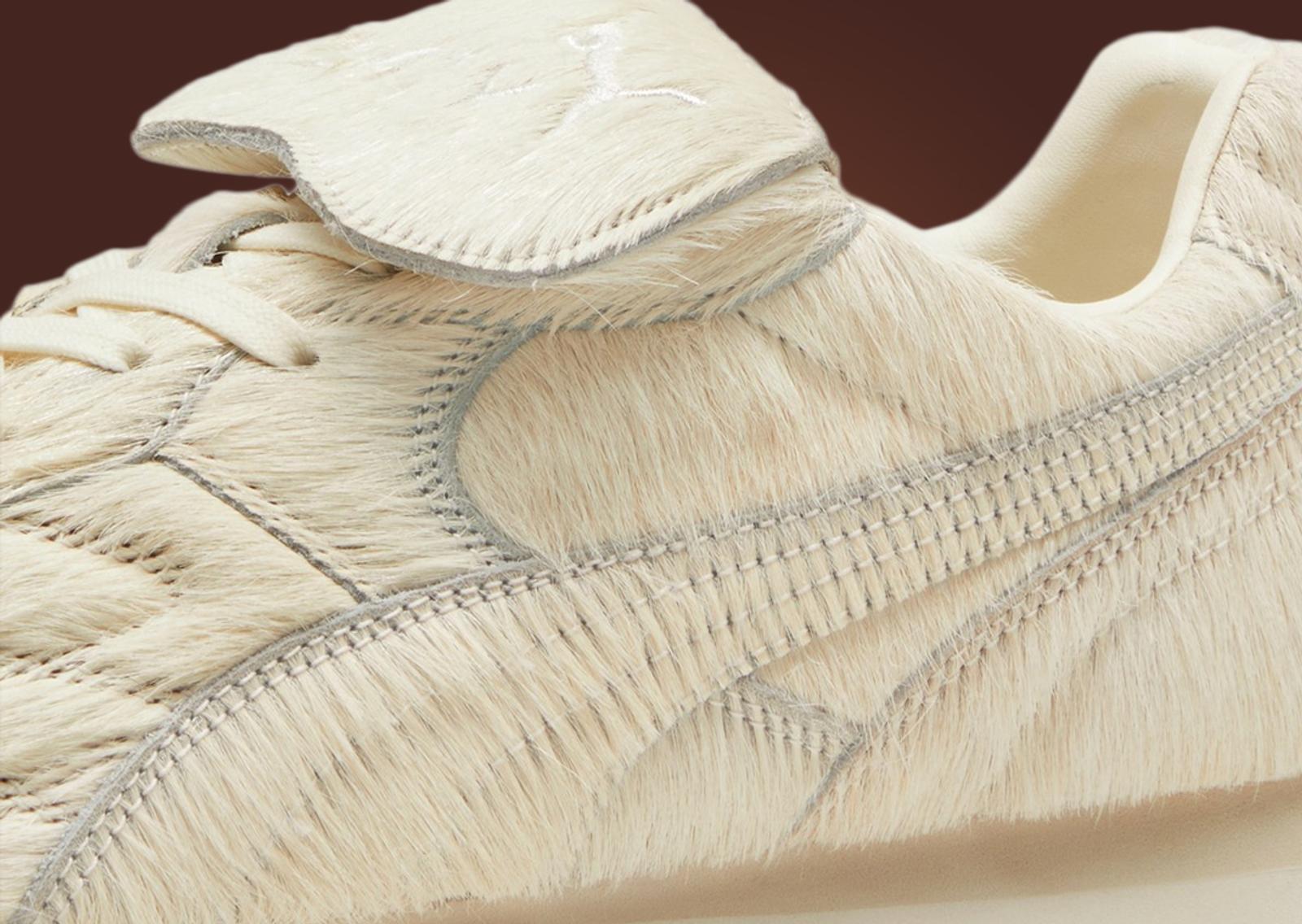 Fenty x Puma Avanti Faux Fur White Midfoot Detail