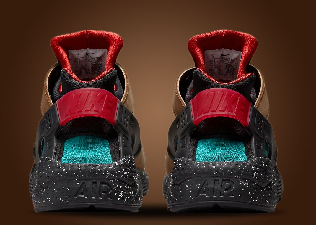 This Nike Air Huarache Borrows ACG Elements