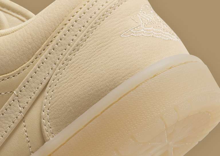 Air Jordan 1 Low Pale Vanilla (W) Heel Detail