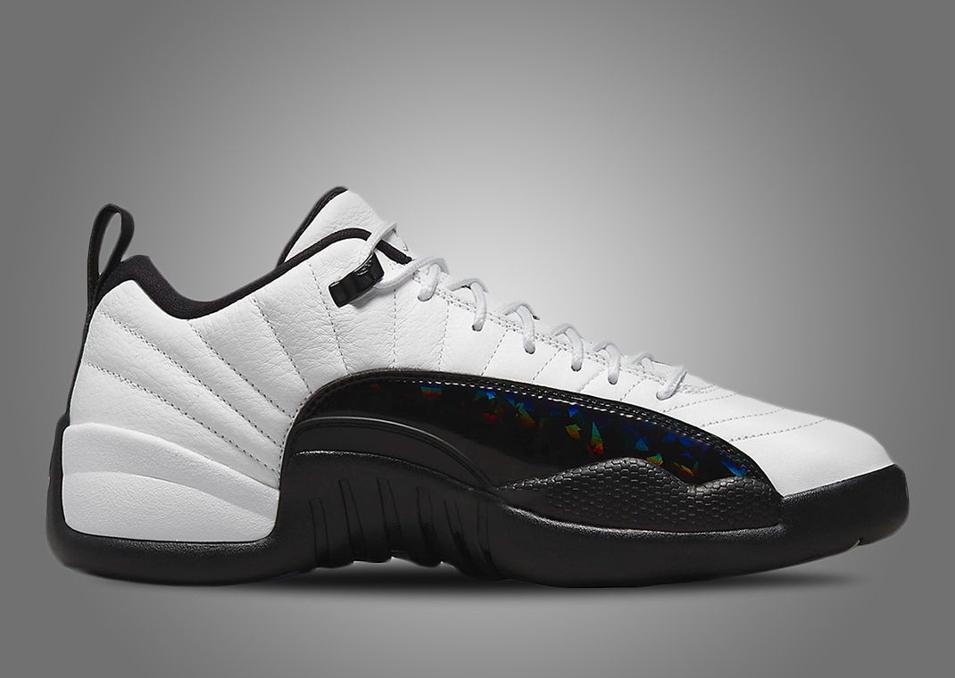 新品　NIKE AIR JORDAN 12 RETRO 2022 Nike Air Jordan XII 12 Retro China Exclusive Size 13. DR8887