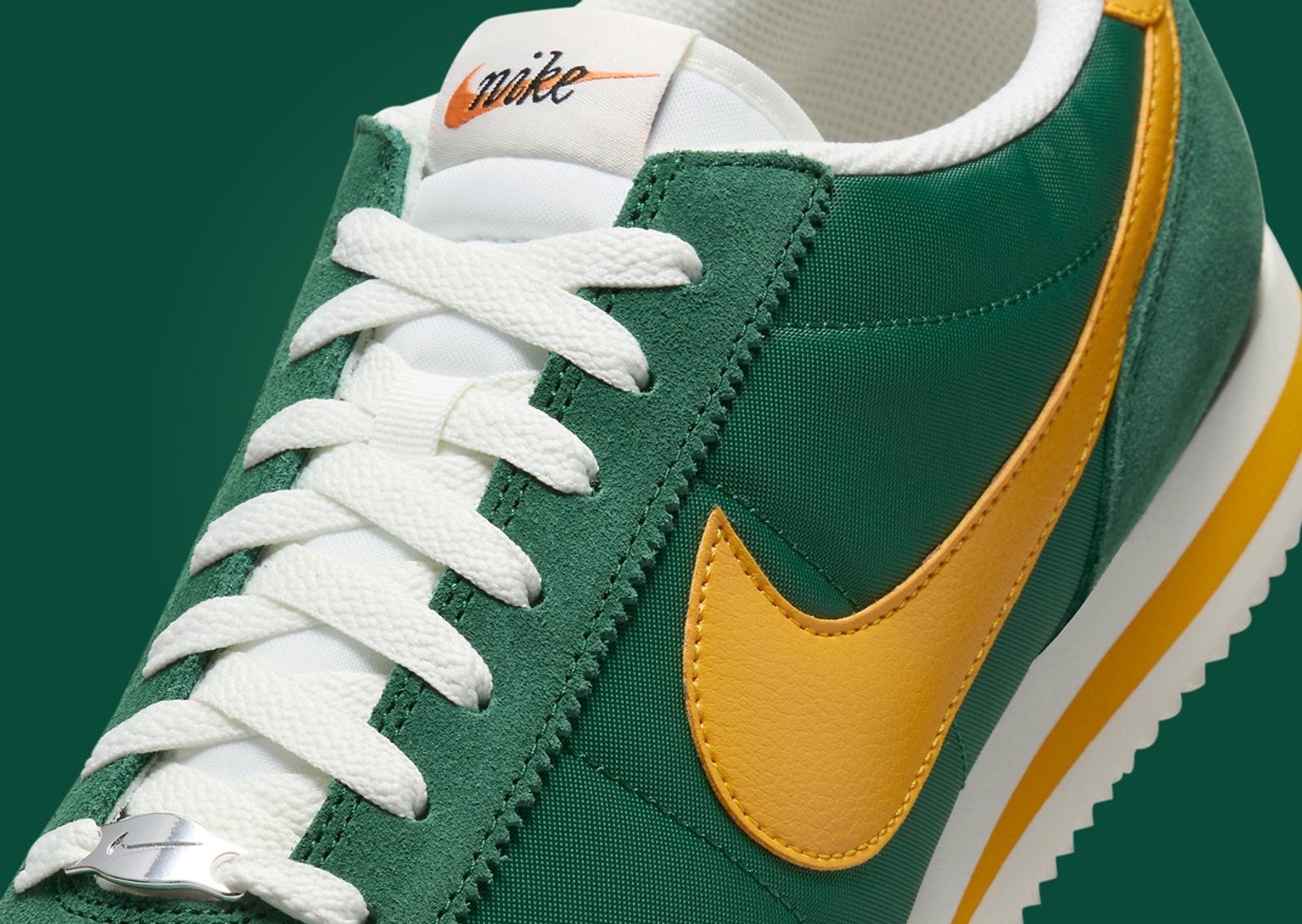 Nike Cortez TXT Oregon Tongue