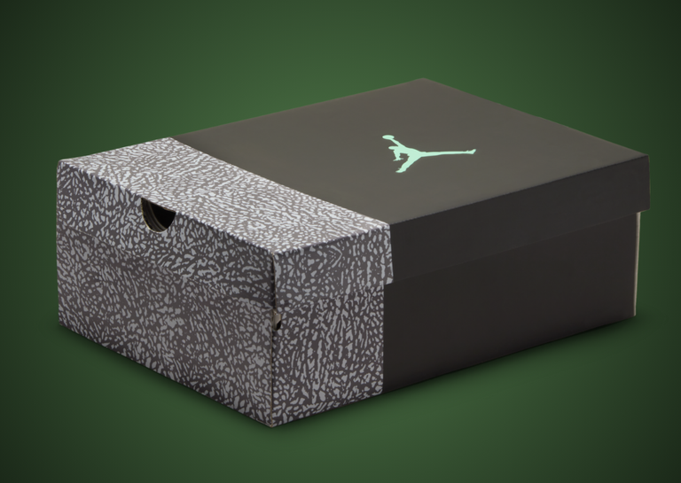 Air Jordan 3 Retro Green Glow Box