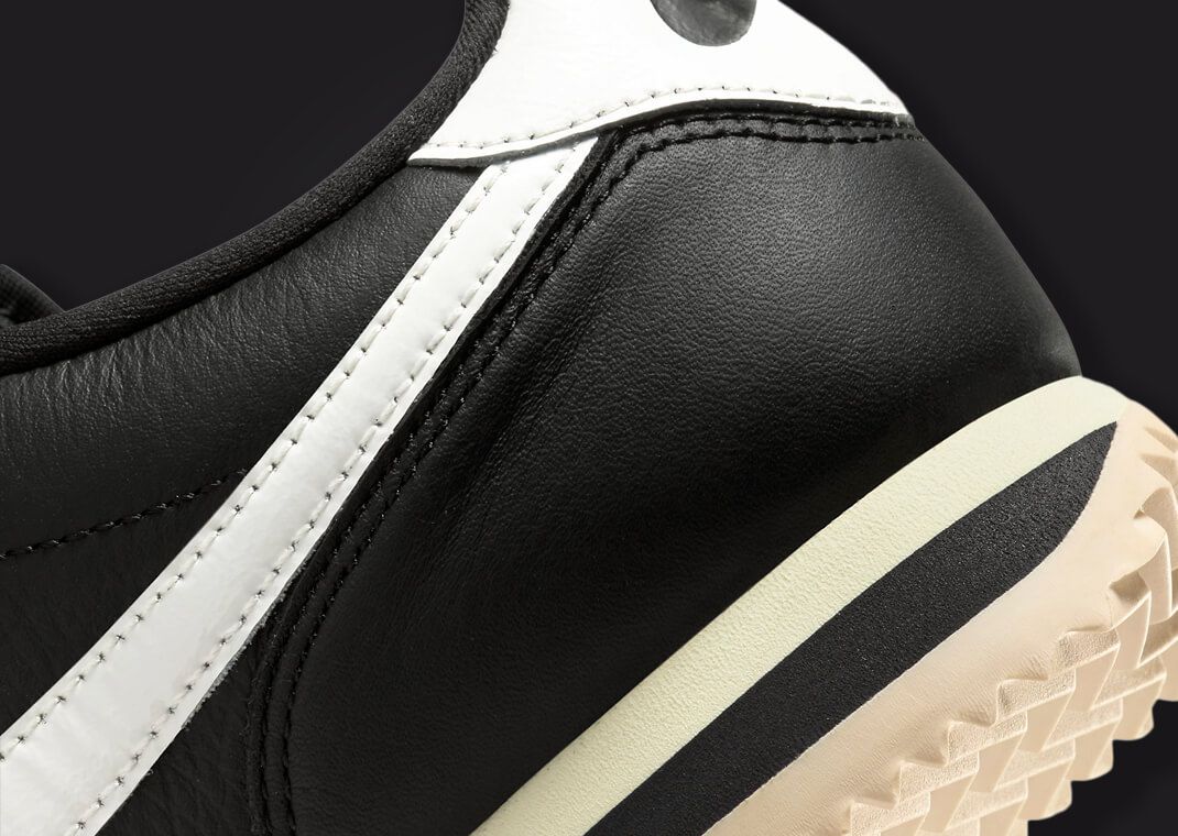 Nike WMNS Cortez 23 Premium Leather 
