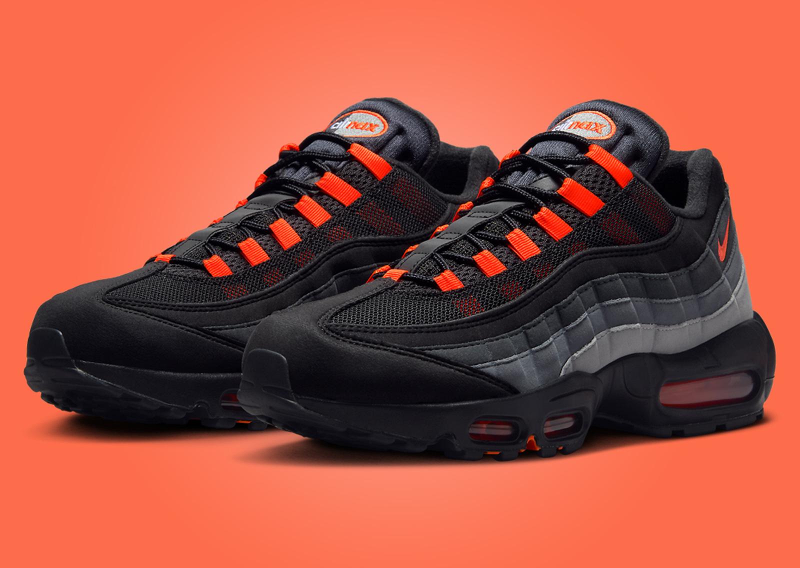 Nike Air Max 95 Black Hyper Crimson Angle