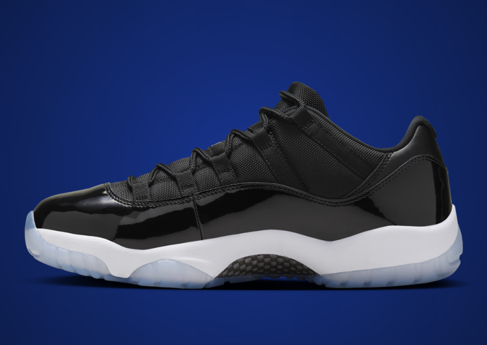 Air Jordan 11 Retro Low Space Jam Medial