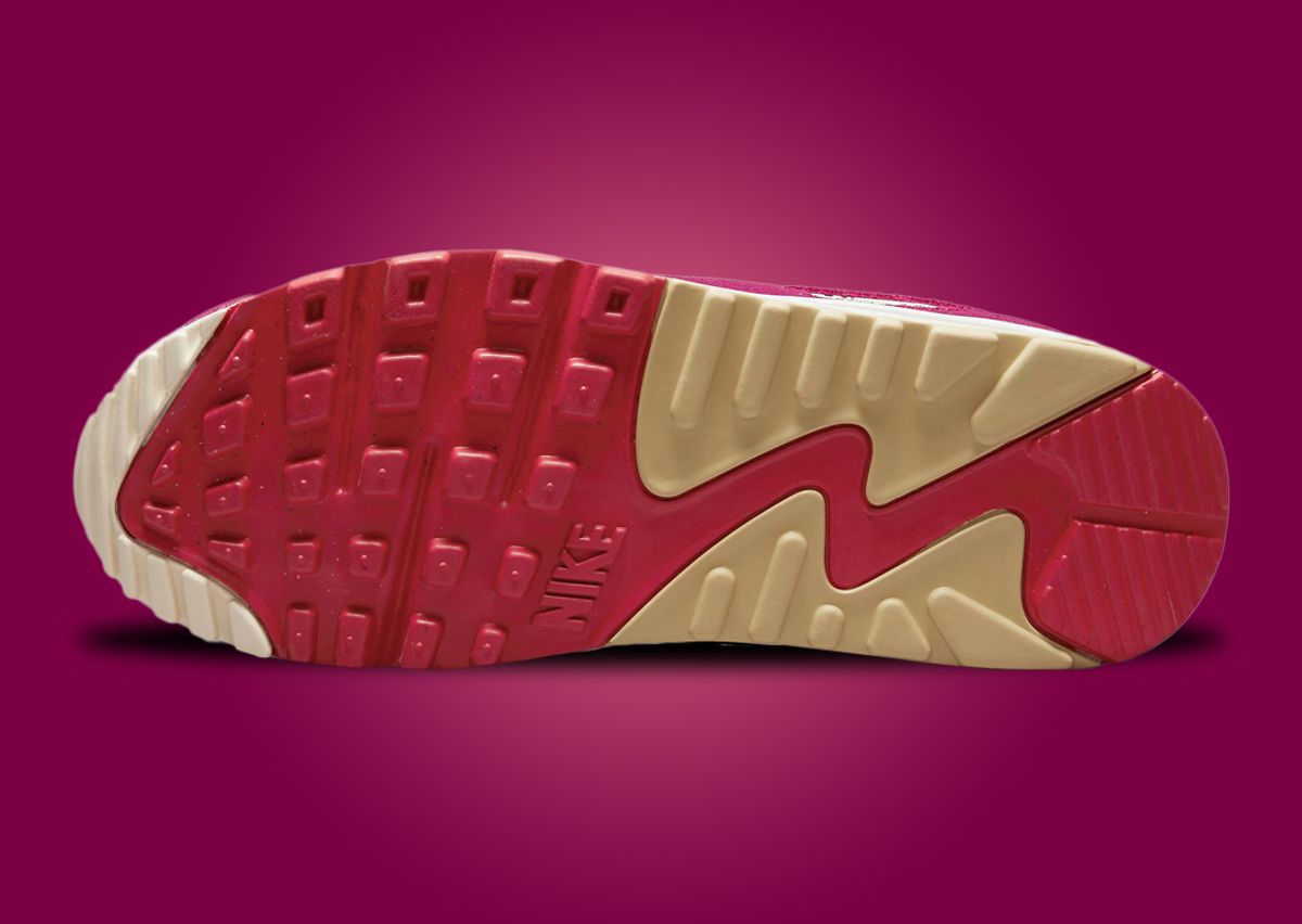 Love Is In The Air With The Nike Air Max 90 Valentine's Day