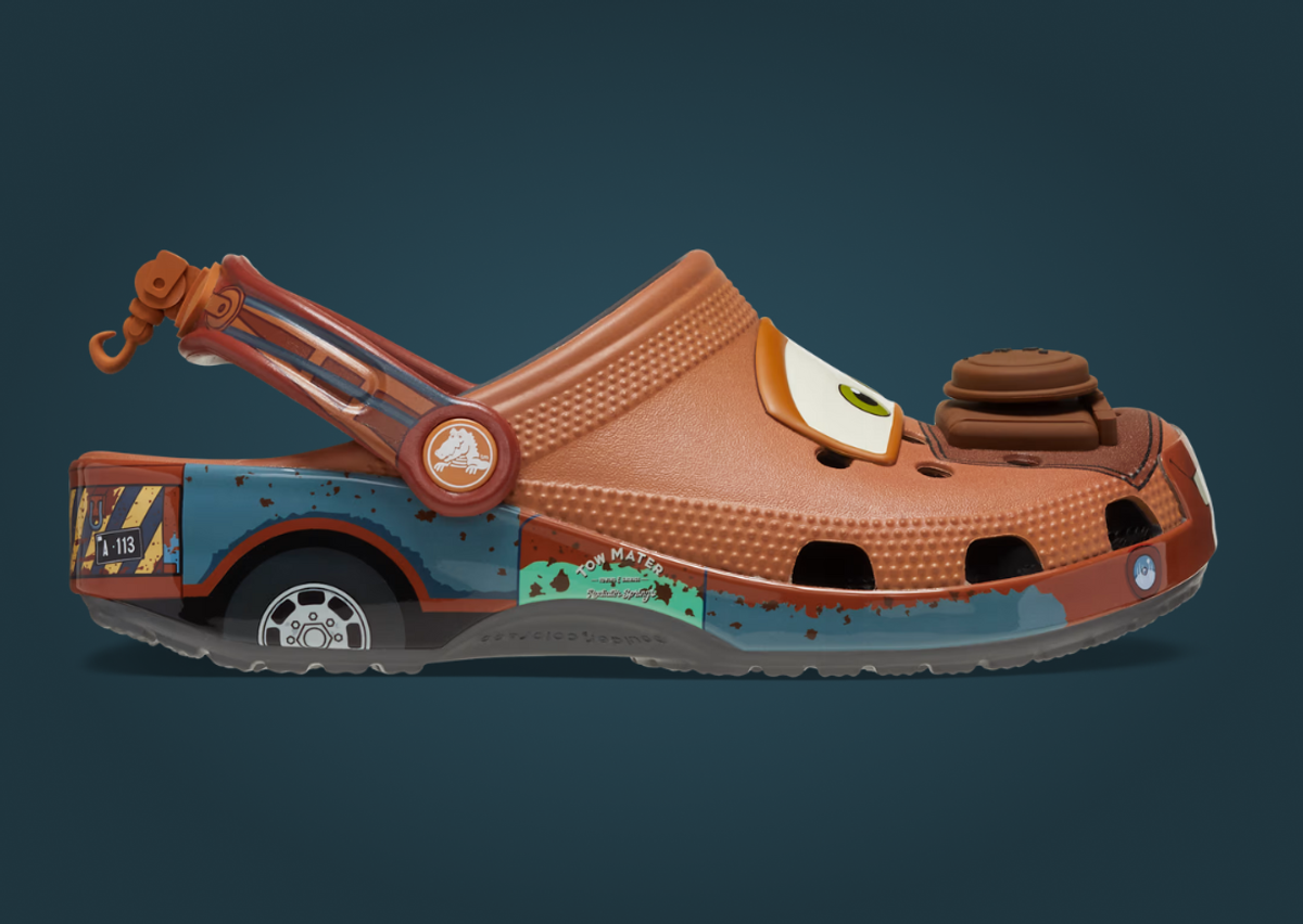 Cars x Crocs Classic Clog Mater Lateral Side