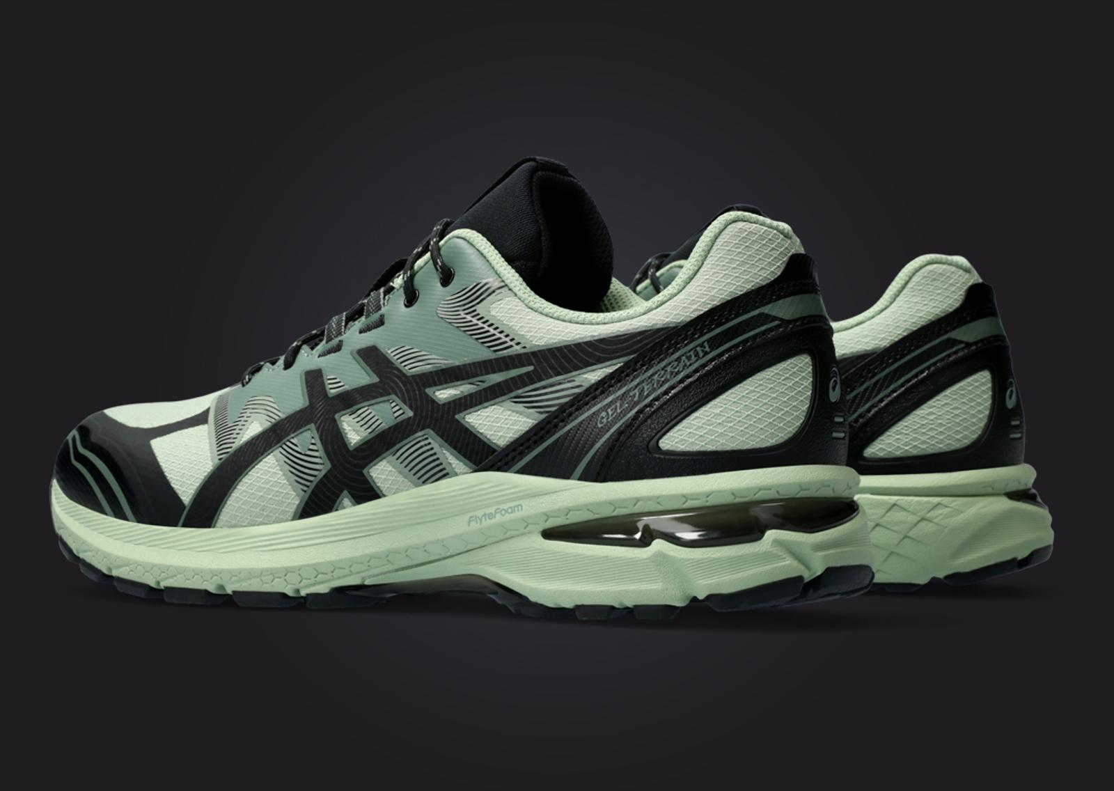 Asics Gel-Terrain Dark Jade Heel Angle