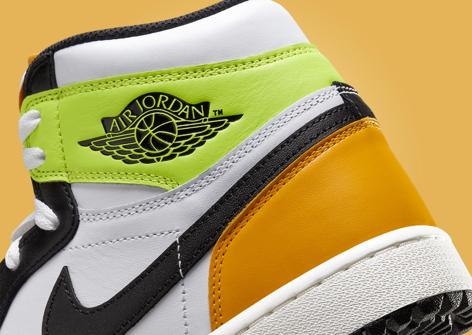 Air Jordan 1 High Golf Volt Gold Collar Detail