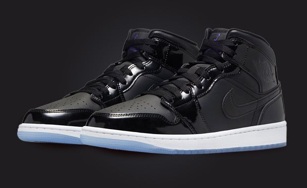 all black jordan 1
