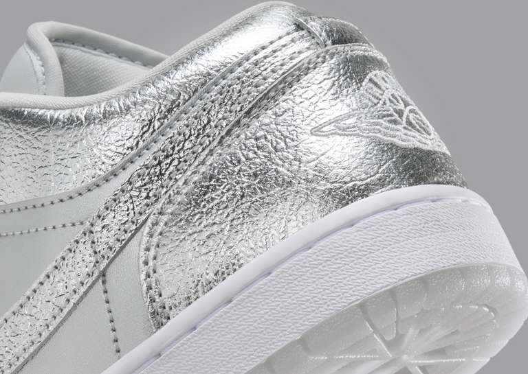 Air Jordan 1 Low SE Metallic Silver (W) Heel