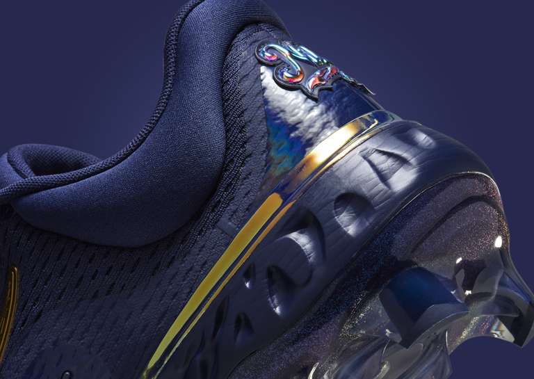 Nike Alpha Huarache Elite 4 Low MSC Jackie Robinson Heel Detail