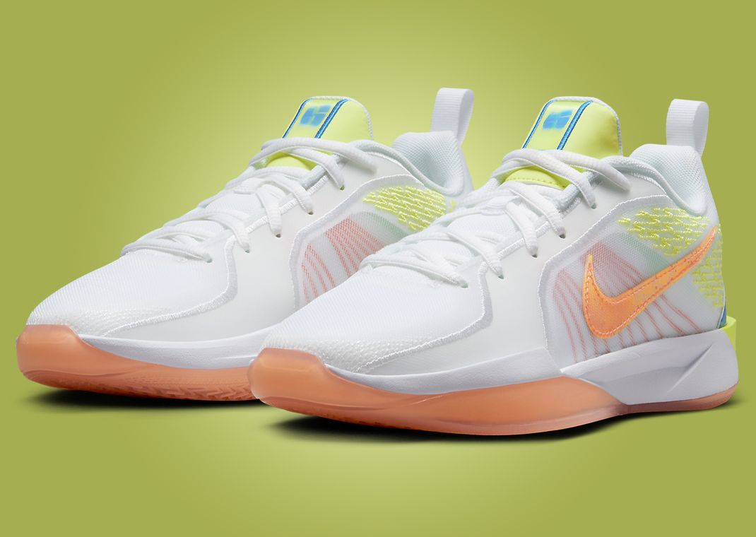 SABRINA ASHLEE RC 140㎝ The Kids' Exclusive Nike Sabrina 2 Hesi Hitter is Available Now