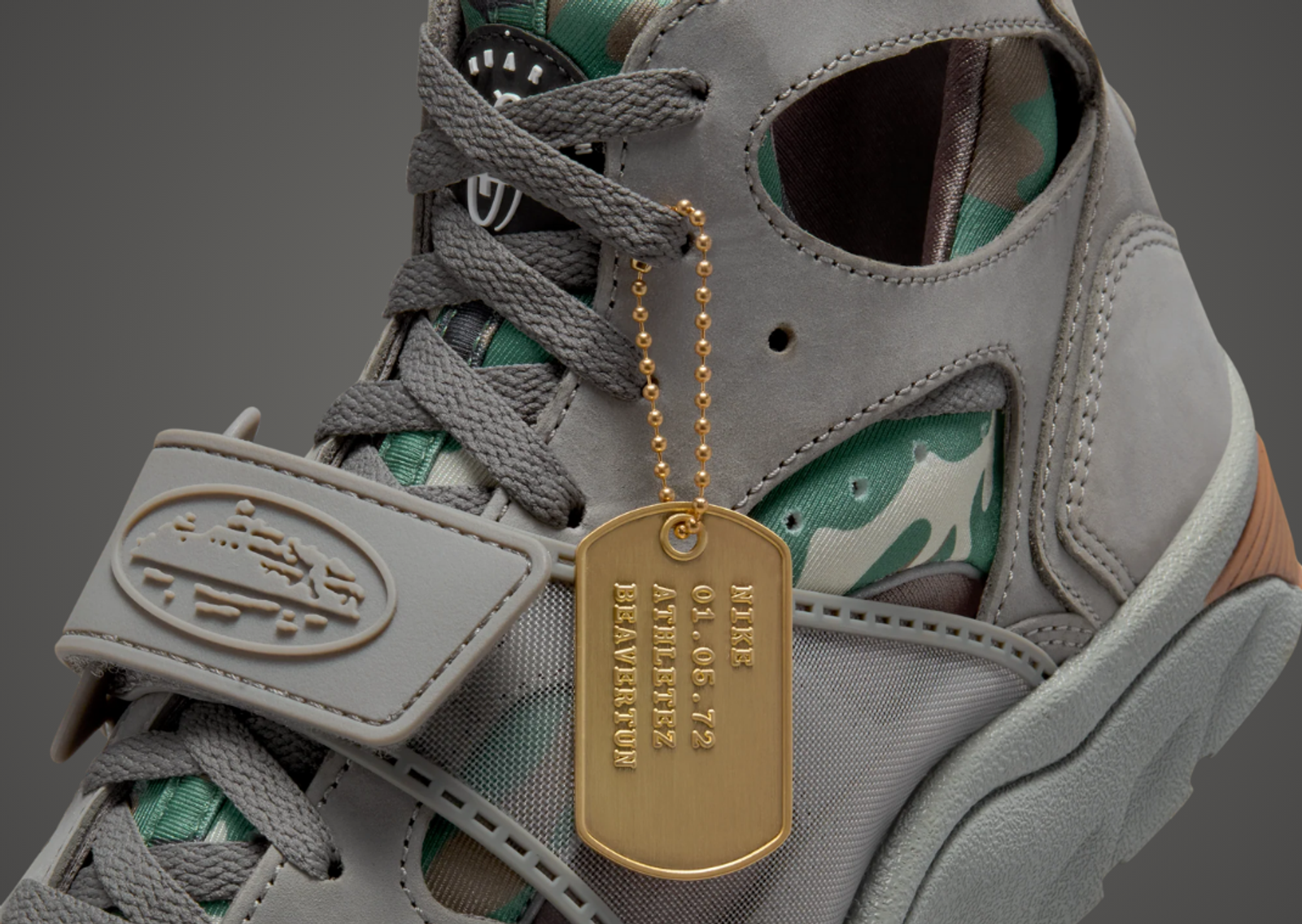 Corteiz x Nike Air Trainer Huarache Flat Pewter Detail