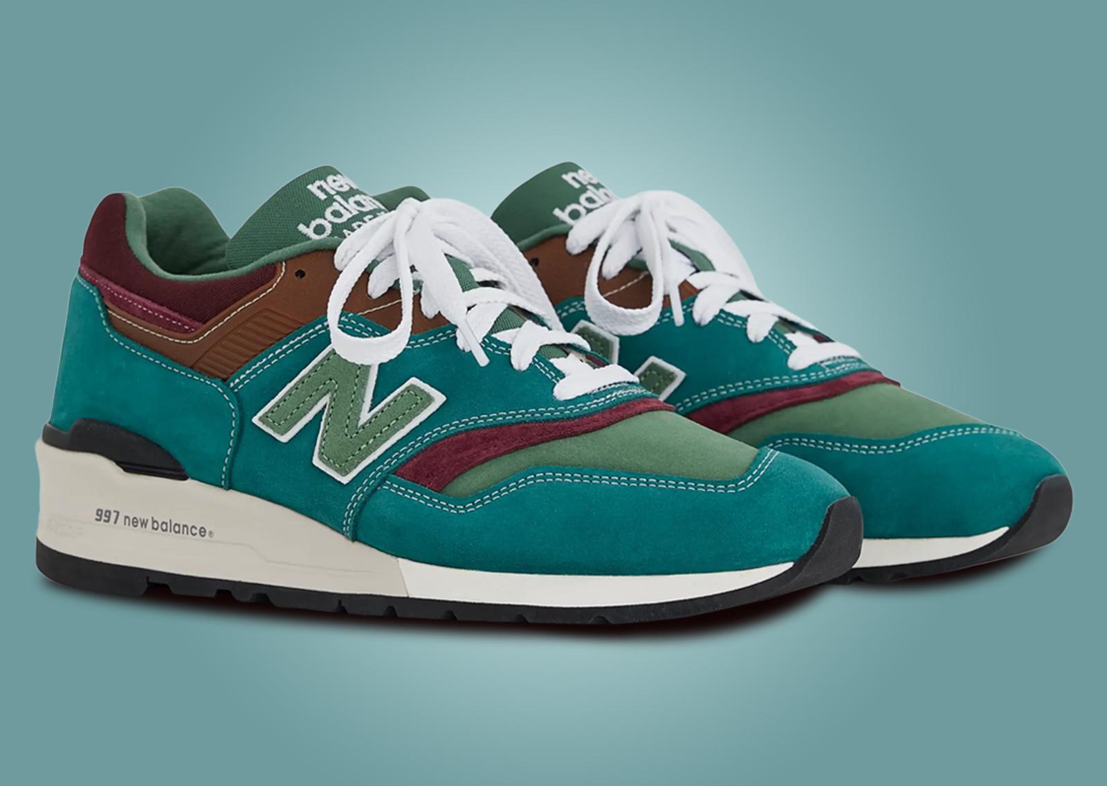 New Balance 997 Made in USA Vintage Teal Angle