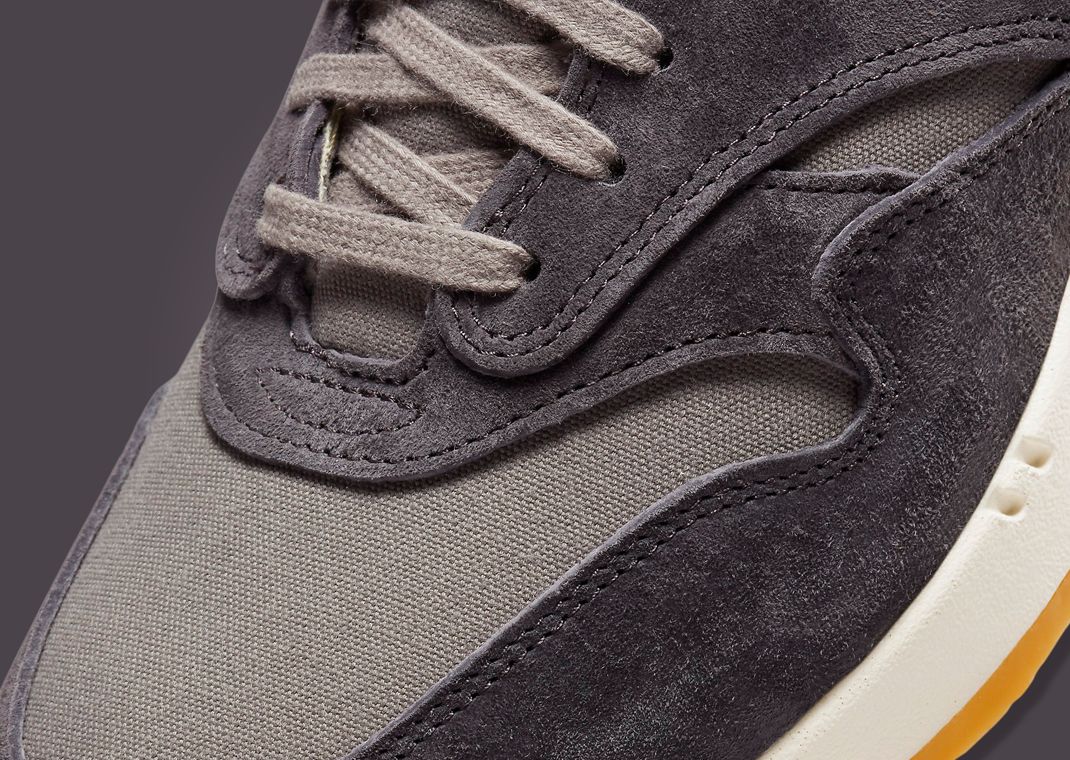 nike air max 1 grey gum sole
