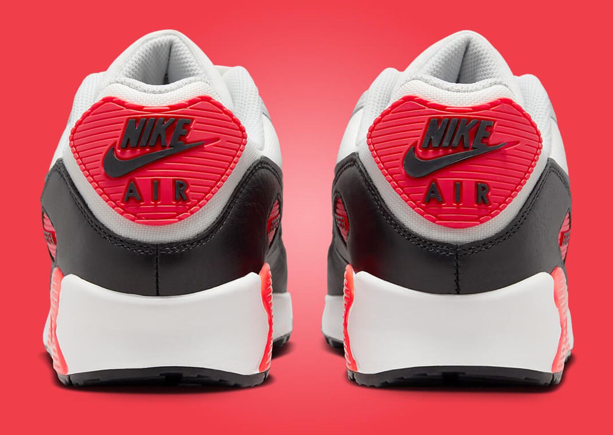 Nike Air Max 90 Infrared @walksonheat