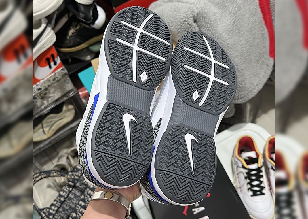 Nike Is Bringing Back Roger Federer's Zoom Vapor AJ3 With A Racer
