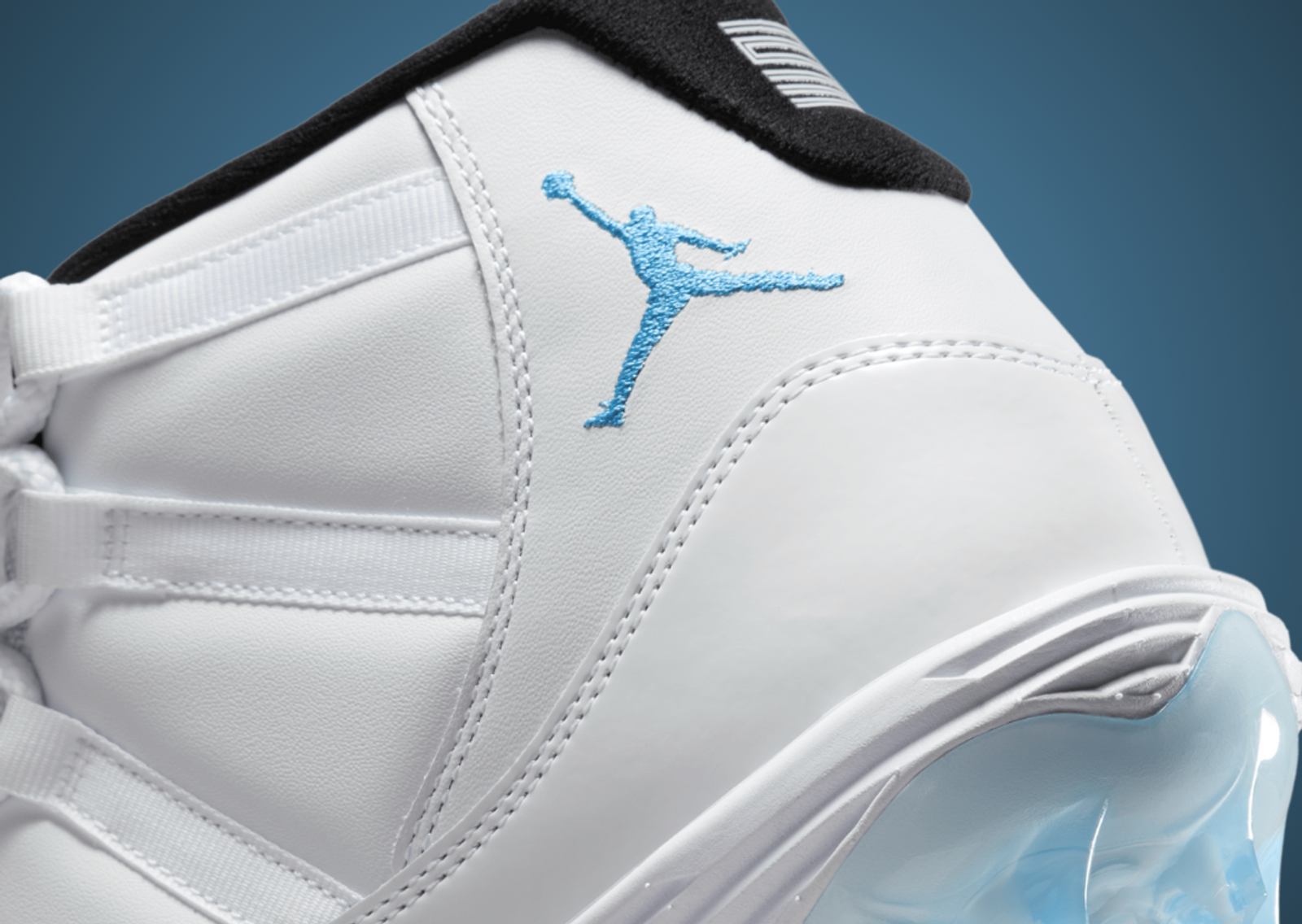 Air Jordan 11 Mid TD Cleat Legend Blue Heel Detail