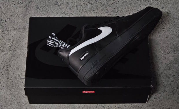 Supreme x Nike Air Force 1 Low Black White