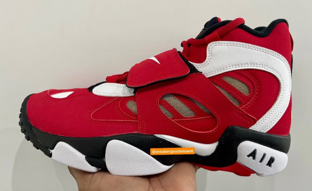 Shedeur Sanders Debuts Nike Air Diamond Turf 2 Retro