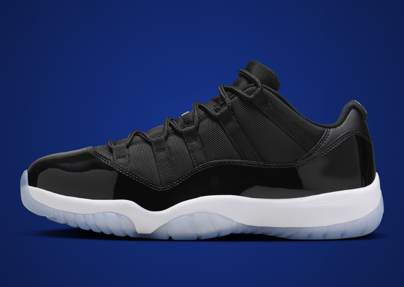 Air Jordan 11 Retro Low Space Jam Lateral