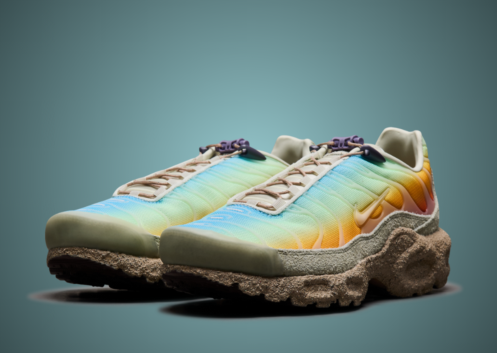 Nike Air Max Plus Beachy Sunset Angle