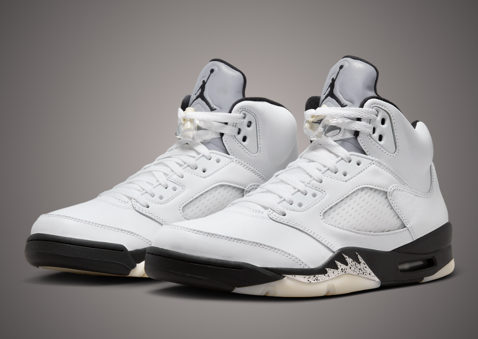 Air Jordan 5 Retro White Metallic Black Angle