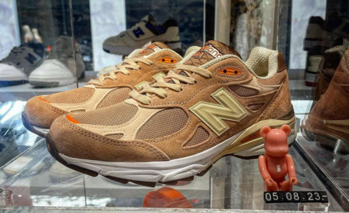New balance vintage orange sales with moonbeam y chambray