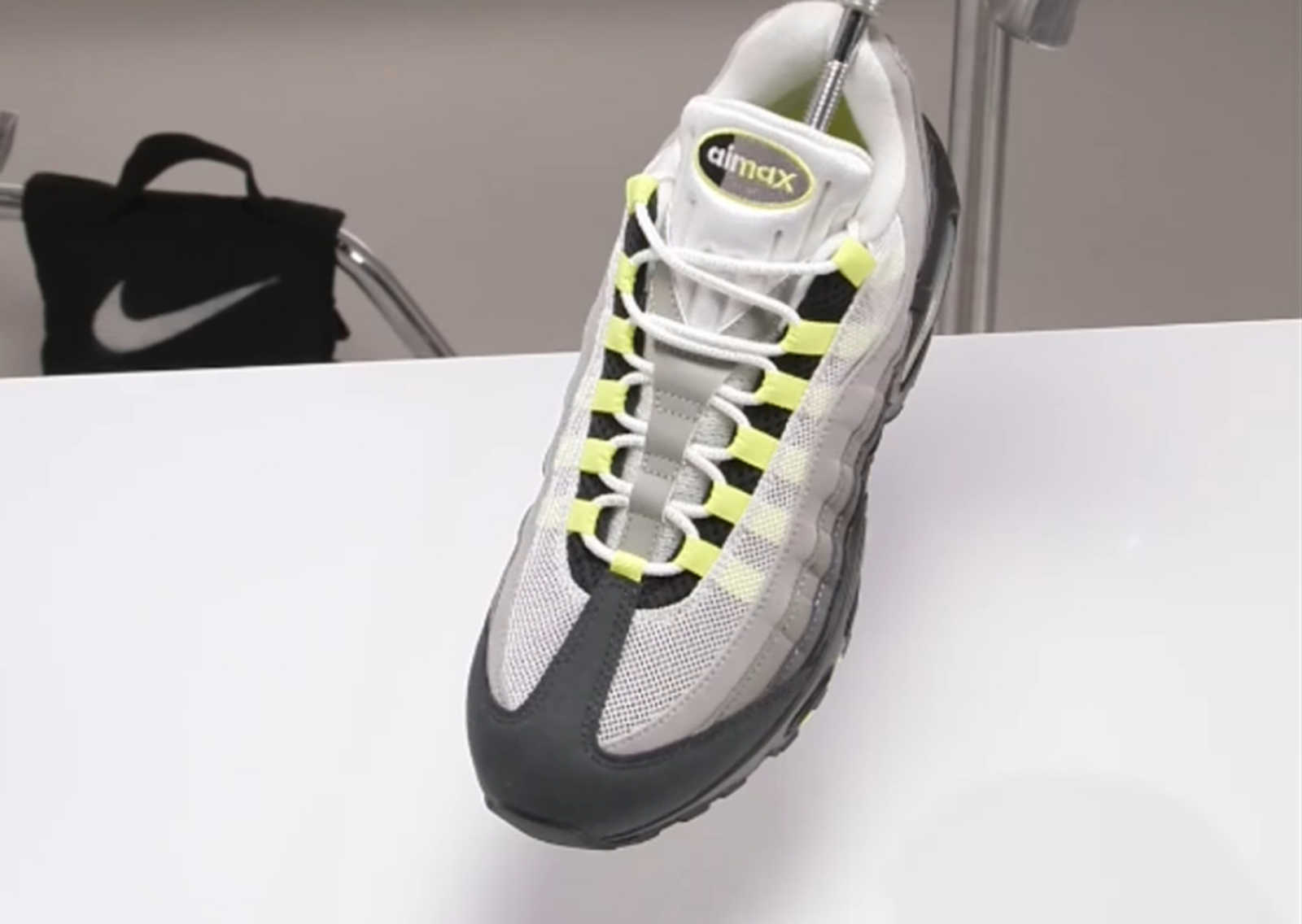 Nike Air Max 95 OG Neon Toe