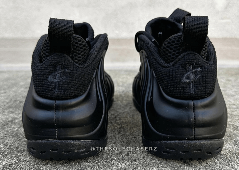 The Nike Air Foamposite One Black Anthracite Returns December 2023