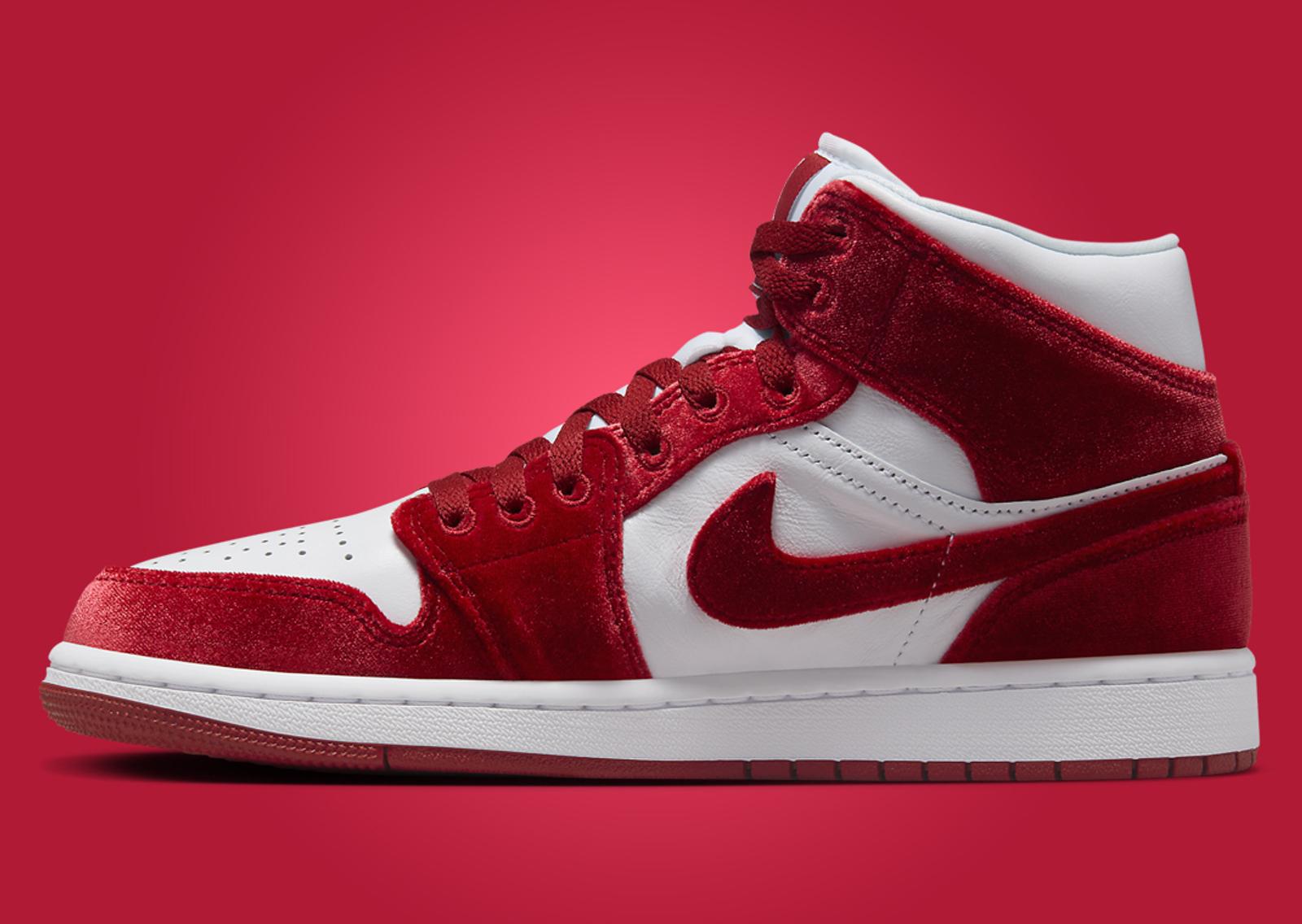 Air Jordan 1 Mid Red Velvet (W) Medial Right