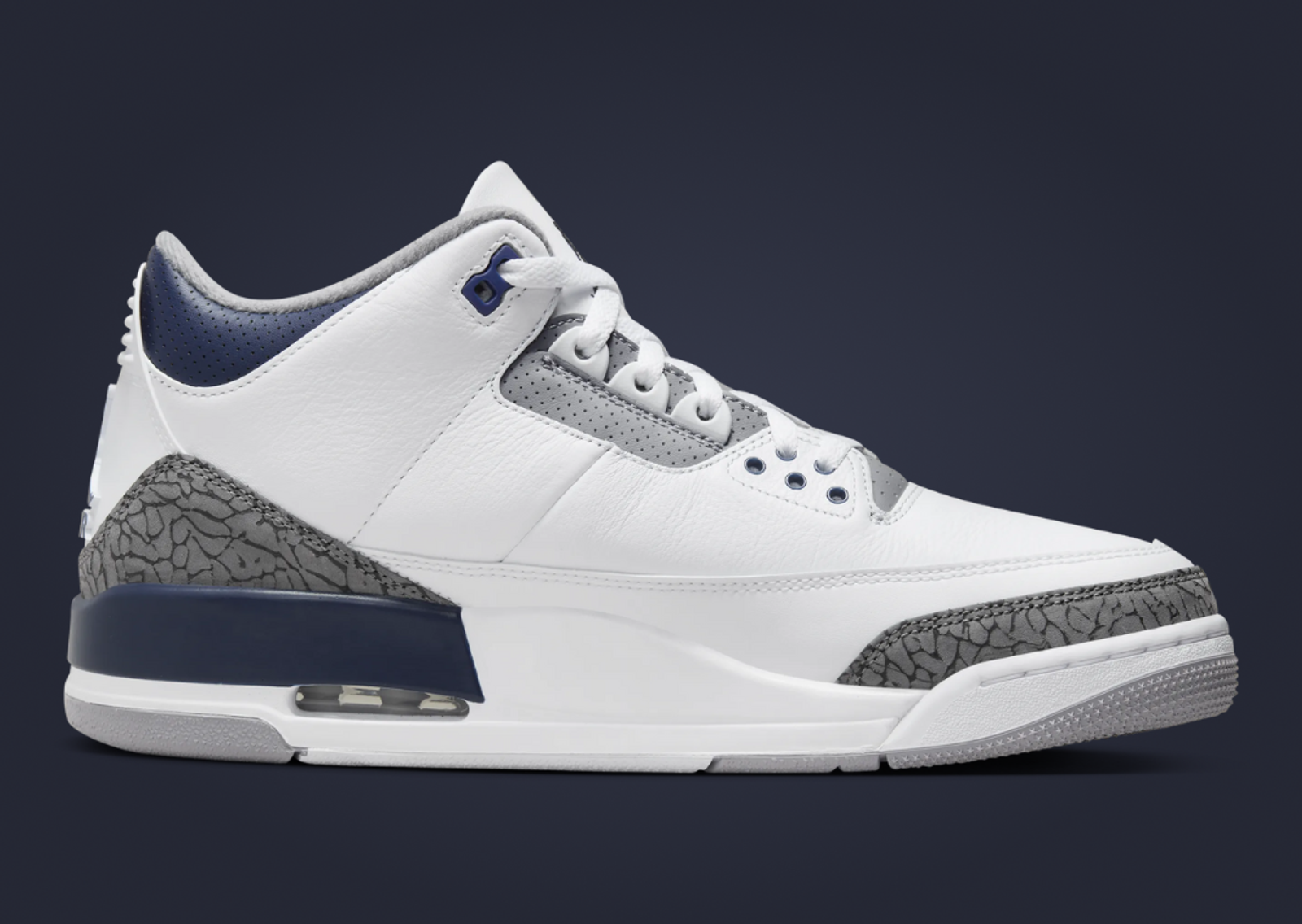 Air Jordan 3 Retro White Midnight Navy Medial