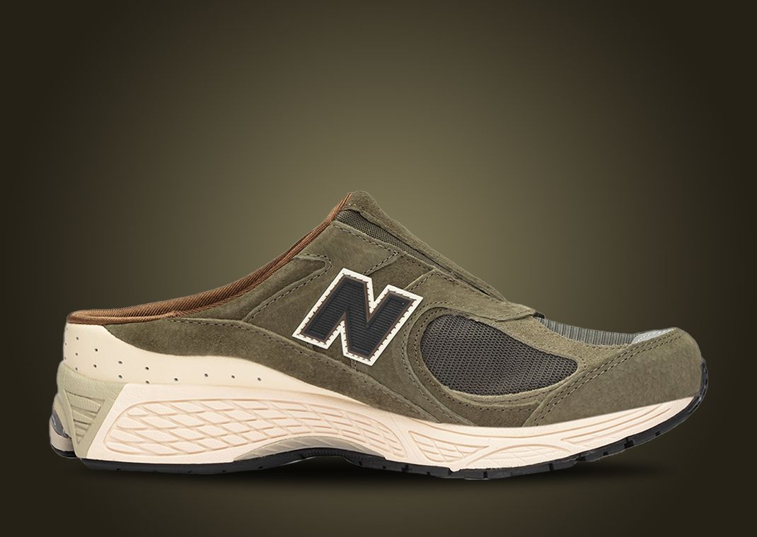 SNS Teams Up With New Balance On The 2002R Mule