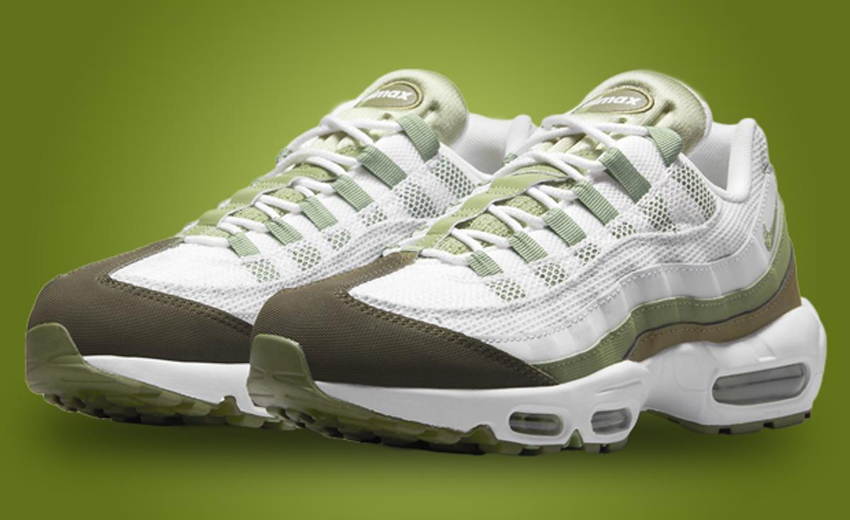 Green Shades Mix With White To Create This Nike Air Max 95