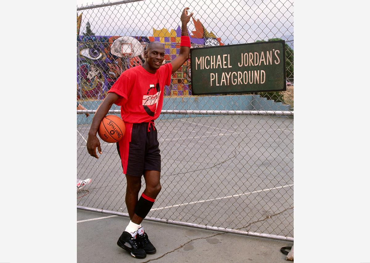 Michael Jordan wearing the Air Jordan 5 Black Metallic (1990)