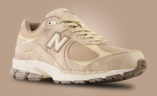 Tan Hues Dress The New Balance 2002R Incense