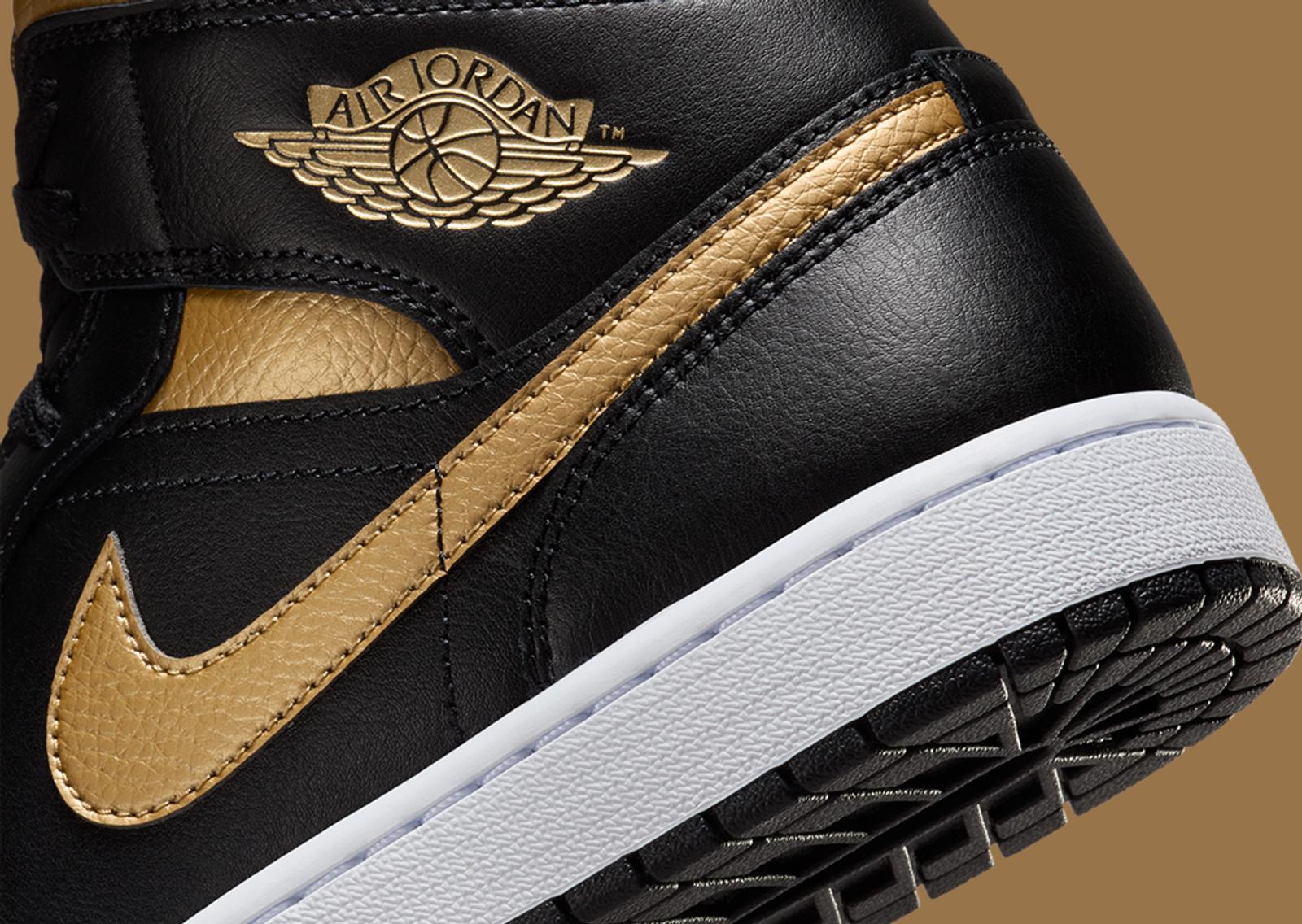 Air Jordan 1 Mid Black Gold Heel