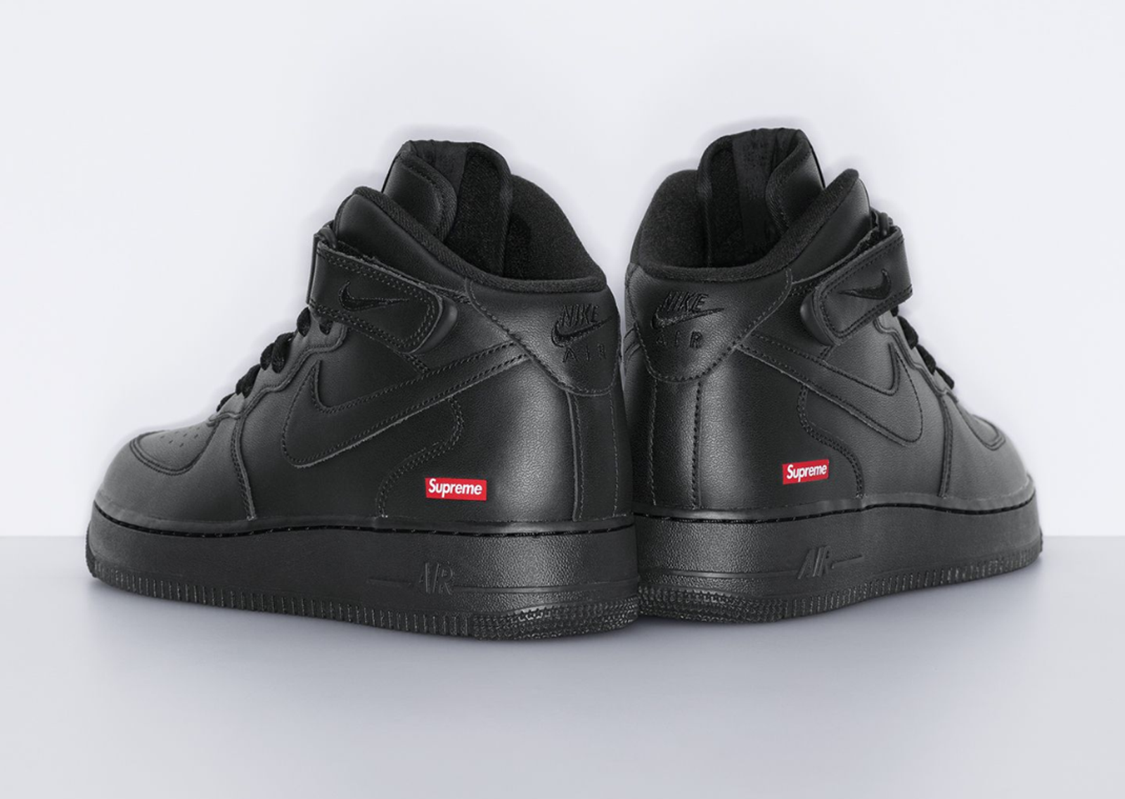 Supreme x Nike Air Force 1 Mid SP Black Heel