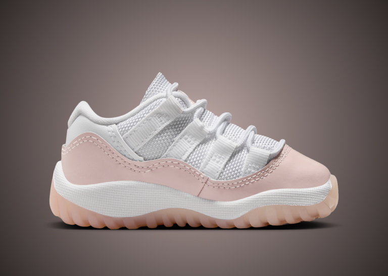 Jordan 11 top light pink