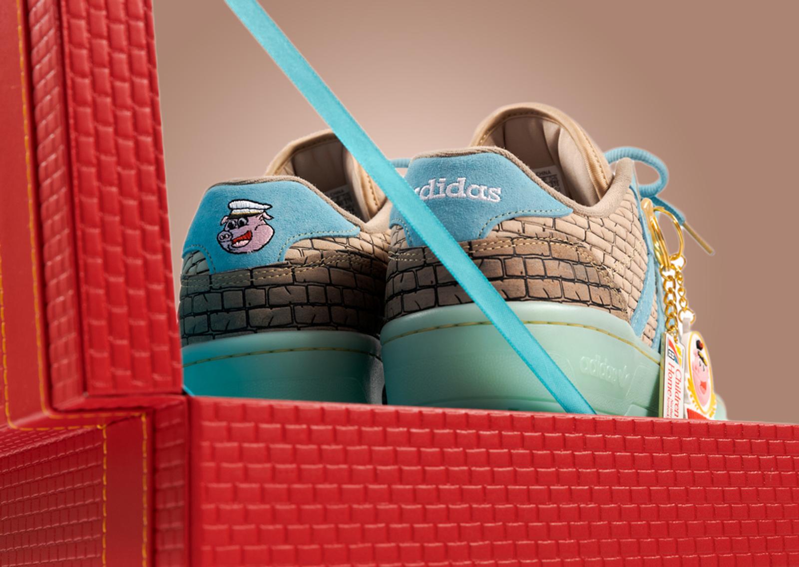 Unheardof x adidas Rivalry Low Building Bridges Back Detail