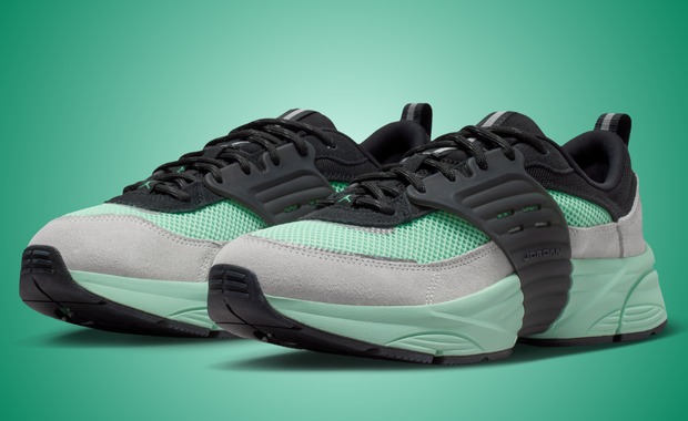 Jordan Trunner O/S Black Jade Aura