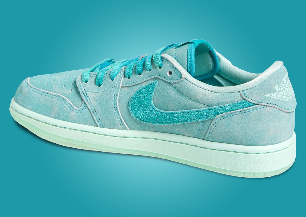 【ナイキ】(W) Jordan 1 Retro Low OG Washed Teal★大人気★ The Women's Air Jordan 1 Retro Low OG Washed Teal Releases