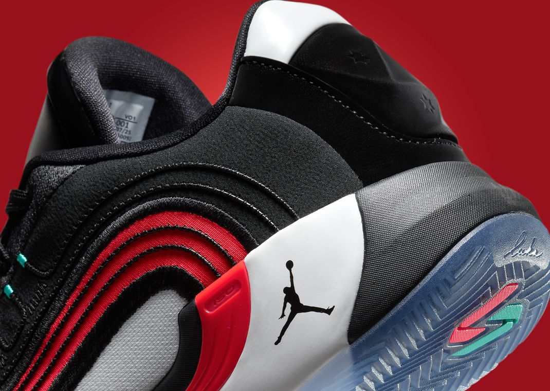 Jordan ルカ 4 PF Bloodline 26 The Jordan Luka 4 Bloodline Releases April 2025