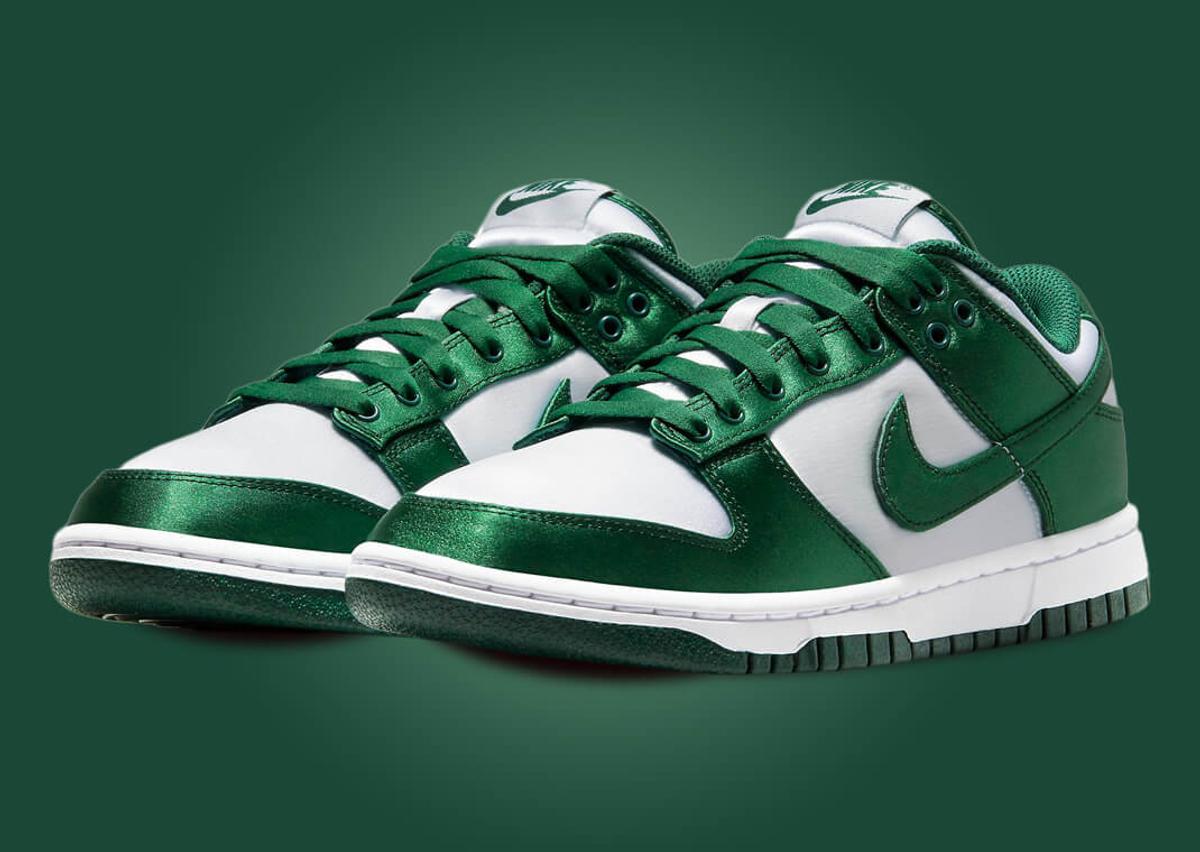 Nike Dunk Low Satin “White Team Green” (W)