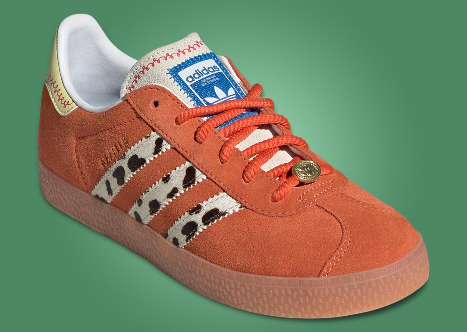 Toy Story x adidas Gazelle Jessie (GS) Angle