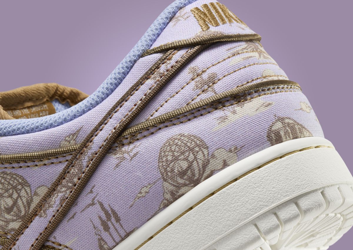 Nike SB Dunk Low Premium Pastoral Print Heel Detail
